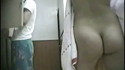 است, , ویدئو از بچه sexدانش اموز ها در لباس نظامی به صندوق